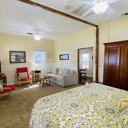 Comal Inn-2