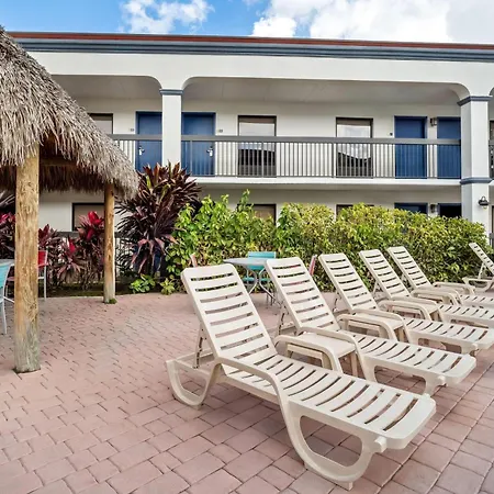 Days Inn By Wyndham Florida City-2