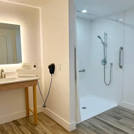 Hotel Monreale Express & Studios Idrive District-2