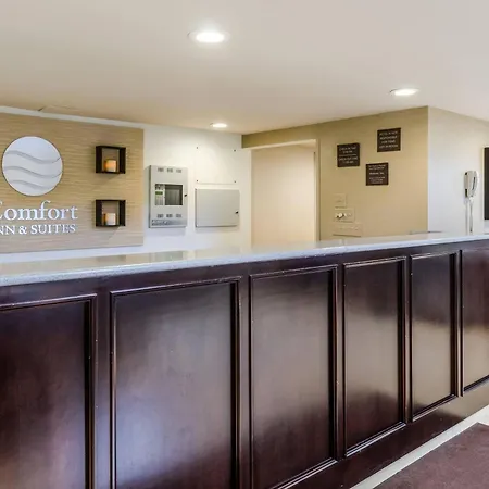 Comfort Inn & Suites West Springfield-2