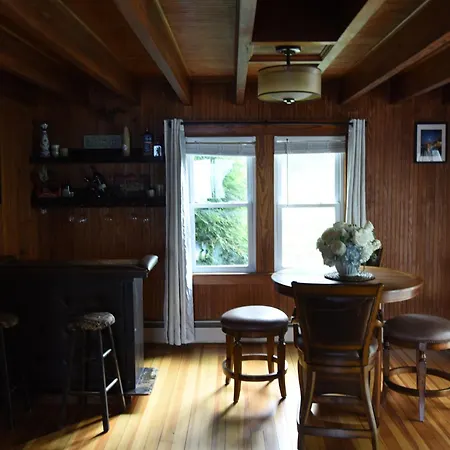 Belknap Point Inn-2