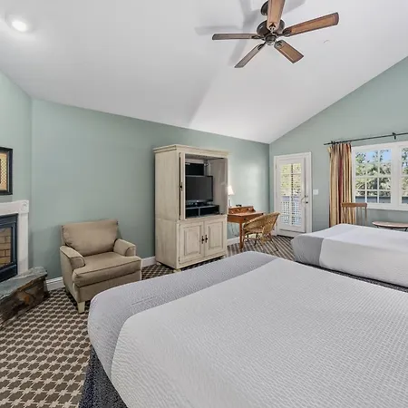 Cambria Pines Lodge-2