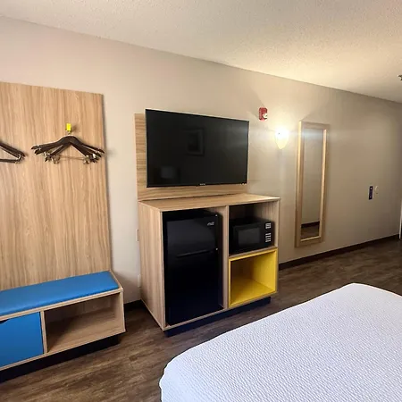 Days Inn By Wyndham Jacksonville Orange Park Near Nas Jax-3