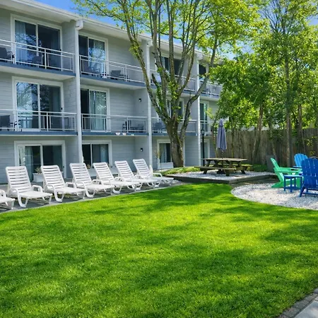 Courtyard Resort-3