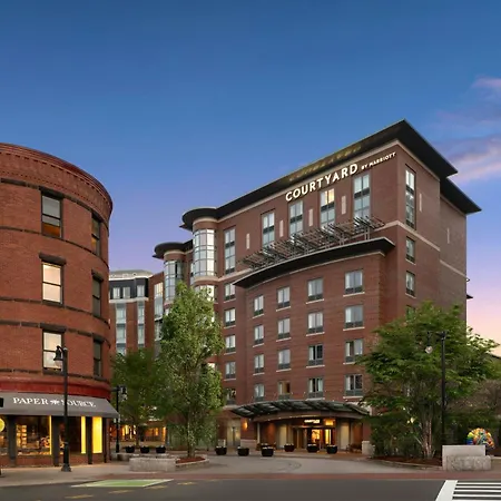 Courtyard By Marriott Boston Brookline-3