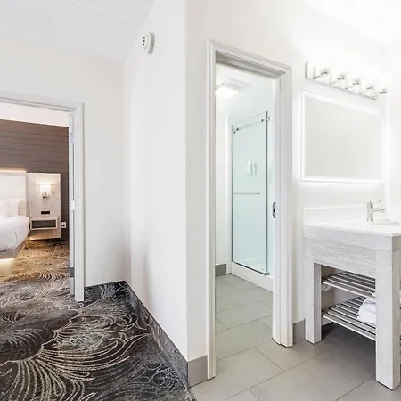Oakfield Hotel & Suites Rochester, An Ascend Collection Hotel-3