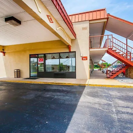 Econo Lodge Dyersburg I-155-3