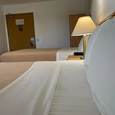 Knights Inn Quincy-2
