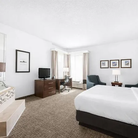 Comfort Suites Baymeadows Near Butler Blvd-2