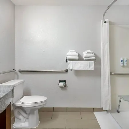 Comfort Inn Fergus Falls-3