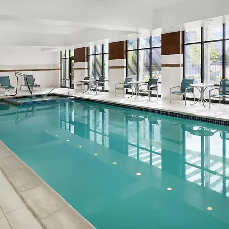 Hampton Inn & Suites Detroit/Troy-3