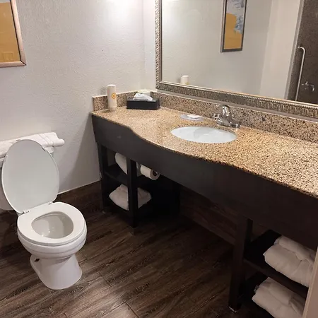 Comfort Suites Near Mcas Beaufort-3