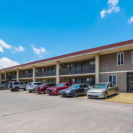 Quality Inn & Suites Hot Springs-Lake Hamilton-3