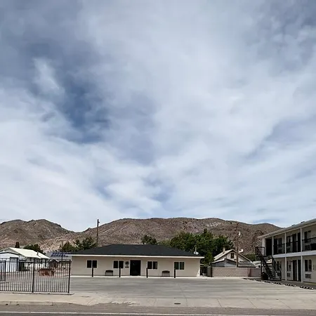 Shady Motel-2