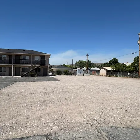 Shady Motel-3