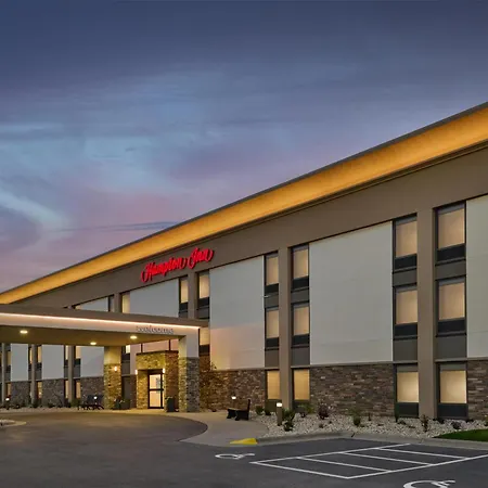 Hampton Inn Janesville-3