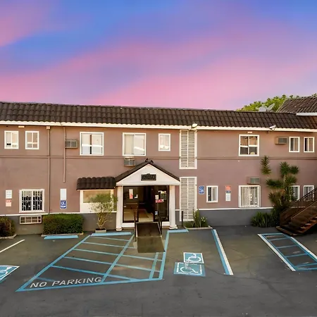 Encore Inn Inglewood-3