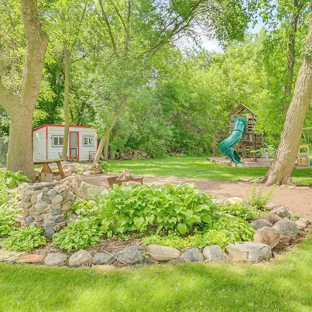 Unique, Renovated Barn Vacation Rental In Donnelly-2