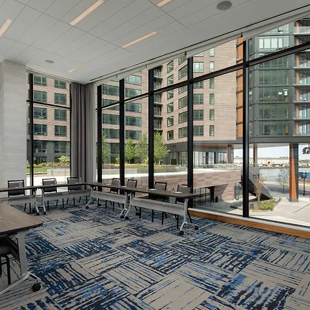 Hyatt Place Boston/Seaport District-2