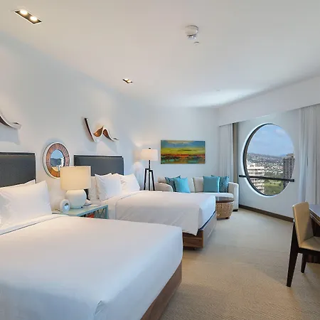 Hyatt Centric Waikiki Beach-3