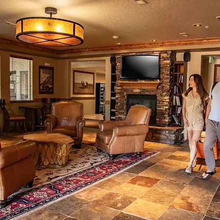Yellowstone Park Hotel-3