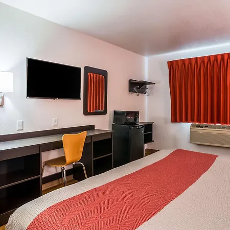 Motel 6-Barkeyville, Pa-3