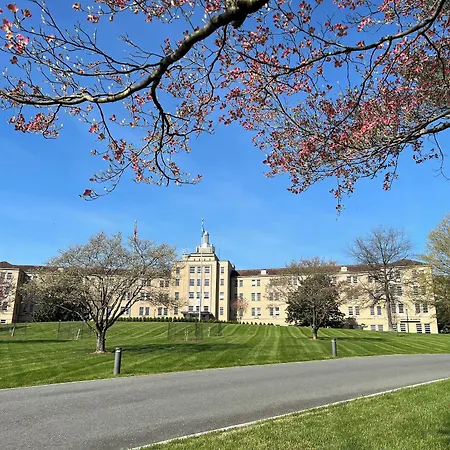 Bolger Hotel And Conference Center-2