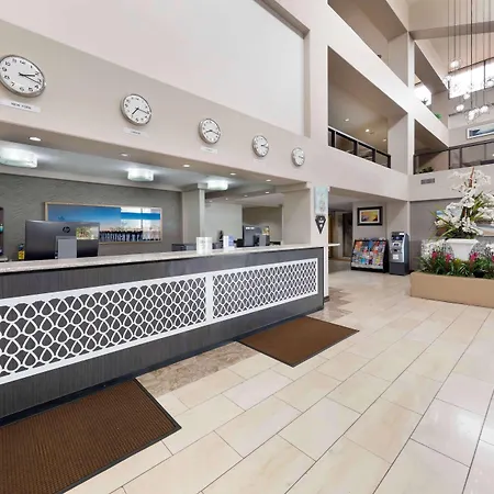 Best Western Plus Redondo Beach Inn-3