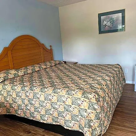 Yorktown Motor Lodge-2