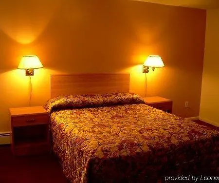 Pelican Motel Niagara Falls-2