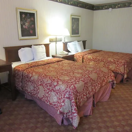 Governor'S Inn & Suites-2