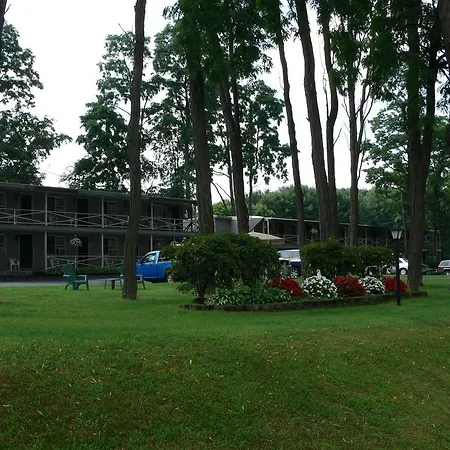 Locust Grove Motel-3