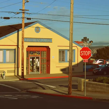 Monterey Hostel-3
