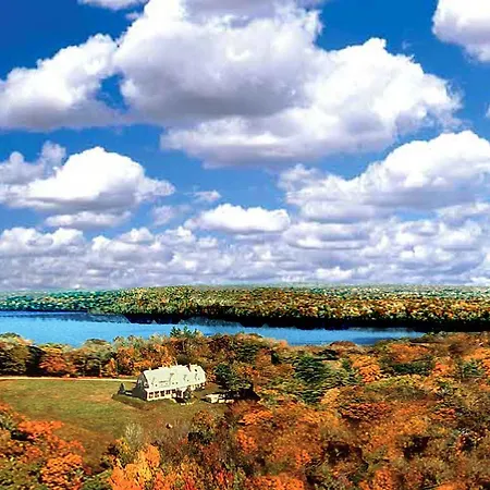 Inn At Lake Joseph-3