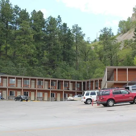 Deadwood Station Bunkhouse And Gambling Hall-3