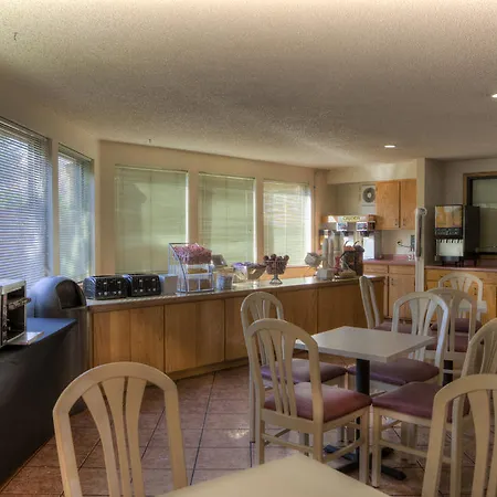 Super 8 By Wyndham Moab-3