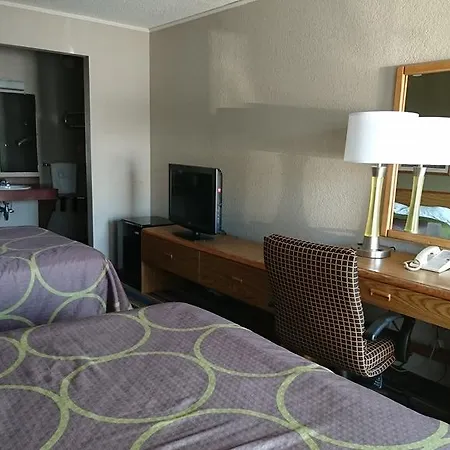 Burton Inn And Suites-3