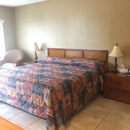 Charlotte Bay Resort-3