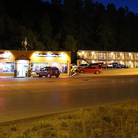 Deadwood Station Bunkhouse And Gambling Hall-2