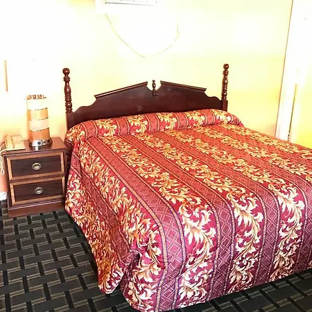 Budget Inn Downtown Mobile-2