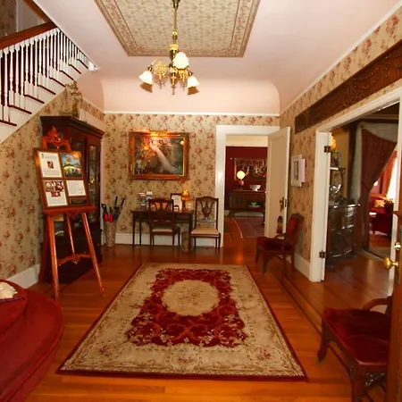 Lion And The Rose Victorian Guest House-3