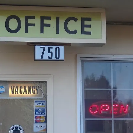 Golden Knight Motel-3