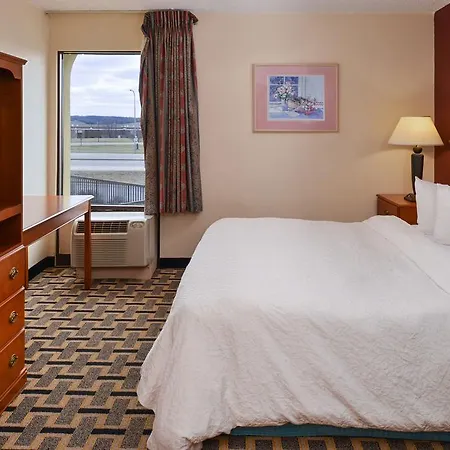 Americas Best Value Inn Moline-3