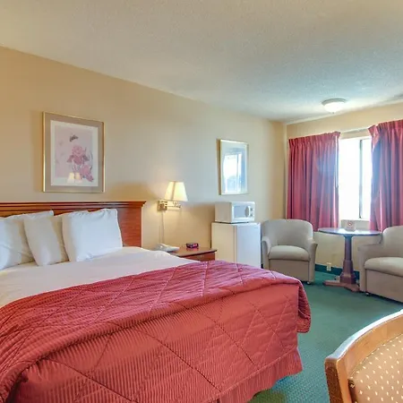 Bridgeway Inn & Suites-2