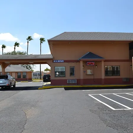 Deluxe Inn And Suites Weslaco-3