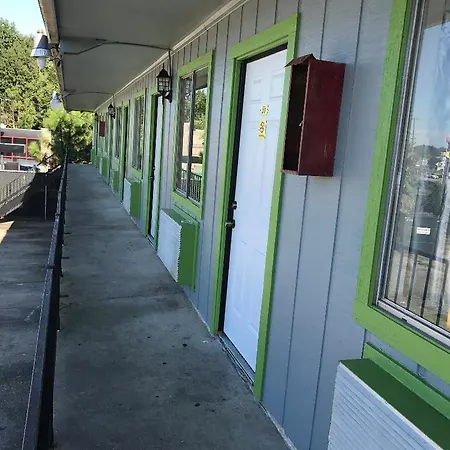 Olivia Inn-2