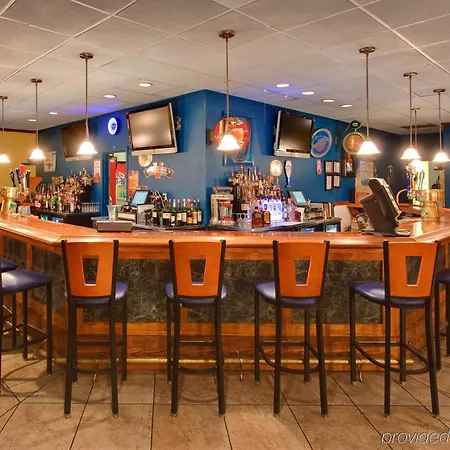 Ramada Plaza Rochester Airport-2