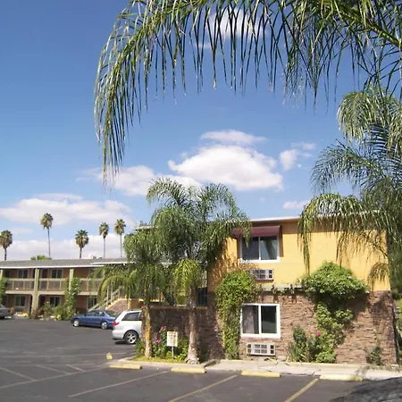 Budget Inn Riverside-3