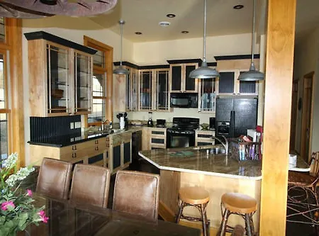 Eagle Crest Lodge-3