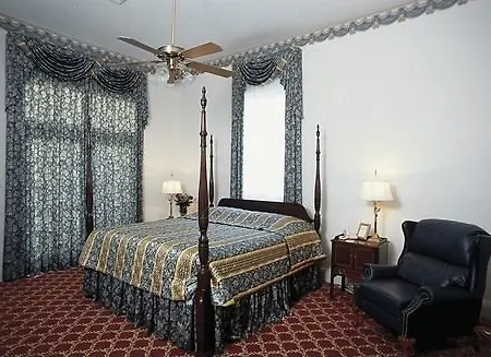 Hubbard Mansion B And B-2